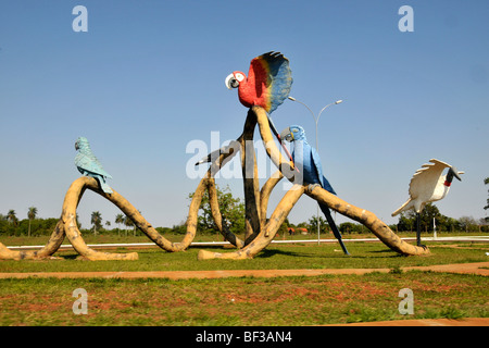 Monument à l'entrée de Caarapo ville, Mato Grosso do Sul, Brésil Banque D'Images