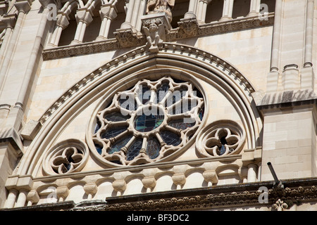 L'Espagne, Castilla La Mancha, Cuenca - Cathédrale de Notre Dame de Grace - rosace dans la façade Banque D'Images