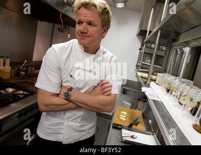 Gordon Ramsay, chef, à son restaurant à l'hôtel Conrad, Tokyo, Japon. Dimanche, 20 avril 2008. Banque D'Images