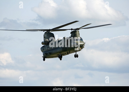 Le Chinook est un support polyvalent et très capable que d'hélicoptère peut être utilisé dans de nombreux environnements différents. Banque D'Images