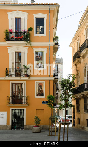 Peintures en trompe d'œil sur la construction d'avant sur la Plaza de Sant Nicolau à Valence, Espagne Banque D'Images