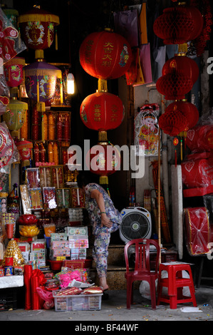 Marché de Ben Thanh Ho chi minh vietnam des lanternes en papier boutique vente commerce vente de décrochage Banque D'Images