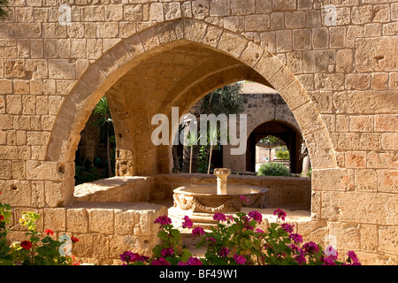 Monastère, cour, Agia Napa, Chypre, Grèce, Europe Banque D'Images