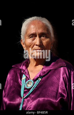 Beau Frère Navajo traditionnel fait main Bijoux Turquoise Port Banque D'Images