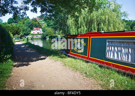 Un livre vert sur le canal Narrowboat Wey & Canal Arun à Surrey, Angleterre Royaume-uni 2009 Banque D'Images