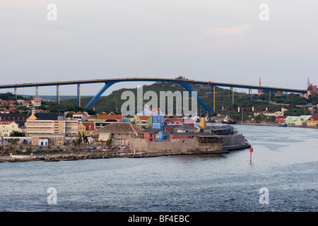 Vue générale de Willemstad, Curaçao, Antilles néerlandaises Banque D'Images