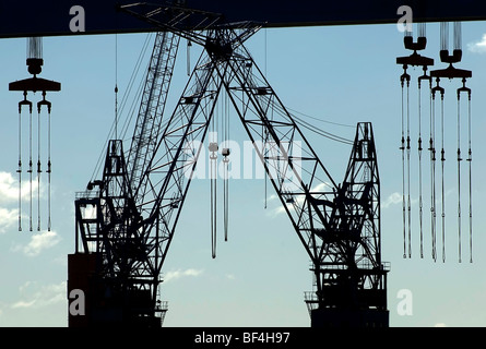 Détails d'une grande grue, Howaldtswerke-Deutsche Werft GmbH, HDW, le plus grand chantier naval allemand, aujourd'hui ThyssenKrupp, capitale de l'Etat, Banque D'Images