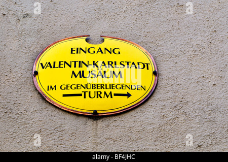 Signer, Valentin Karlstadt Musaeum sur porte Isartor, Munich, Bavaria, Germany, Europe Banque D'Images