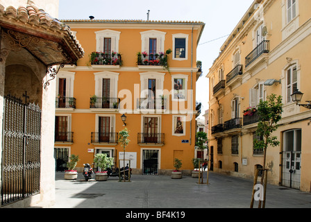 Peintures en trompe d'œil sur la construction d'avant sur la Plaza de Sant Nicolau à Valence, Espagne Banque D'Images