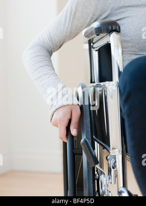 Woman in wheelchair Banque D'Images