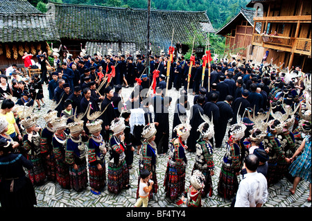 La danse de cérémonie Miao Miao, Langde, Village Leishan County, province de Guizhou, Chine Banque D'Images