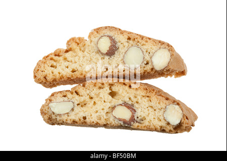 Biscuits aux amandes croquantes original italien isolé sur fond blanc Banque D'Images