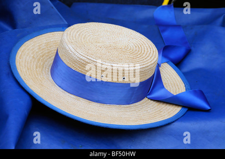 Hat, gondole, Grand Canal, Venice, Veneto, Italy, Europe Banque D'Images