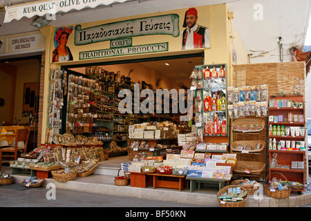 Boutique avec produits grecs à Corfou sur l'île de Corfou, Grèce, Europe Banque D'Images