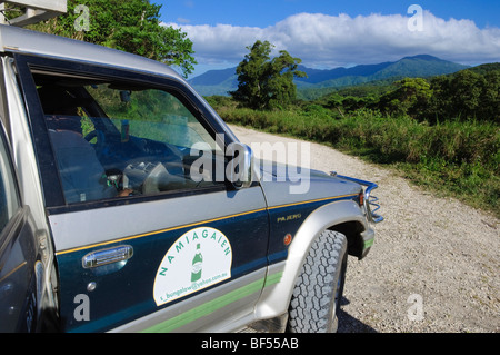 Transport touristique sur la montagne panoramique sur une île du Pacifique Sud. Cliquez pour plus de détails. Banque D'Images