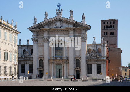 Cathédrale de Mantoue, Duomo di Mantoue, Lombardie, Italie du nord, Italie, Europe Banque D'Images