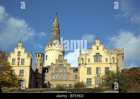 Château de style néo-gothique, près de Bad Hoenningen Arenfels Rheinland-pfalz Allemagne Europe Banque D'Images