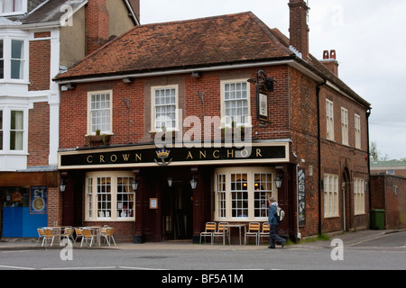 La Couronne et Anchor Pub à Winchester, Royaume-Uni. Banque D'Images