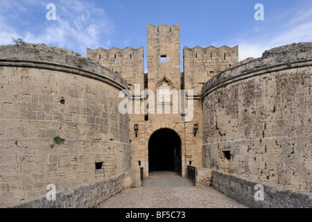 Amboise porte à l'extra-mur de la ville, la ville de Rhodes, Rhodes, Grèce, Europe Banque D'Images