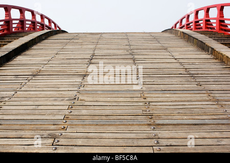 Réplique d'un pont en bois cintrées de la dynastie Song, Millennium Park, ville de Kaifeng, province de Henan, Chine Banque D'Images