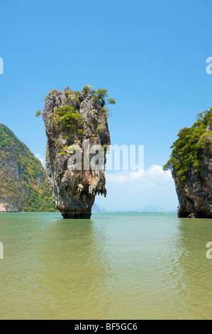 Rock James Bond dans l'Phnag Nga Bay, Thaïlande, Asie Banque D'Images