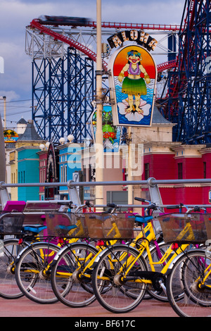 L'Angleterre, dans le Lancashire, Blackpool. Location de vélo de Blackpool est automatisé. Banque D'Images