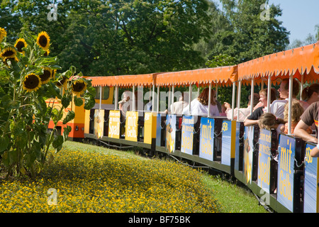 Light Railway à Hohenpark Killesberg à Stuttgart, parc, Baden-Wurttemberg, Allemagne Banque D'Images