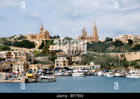 Port de Mgarr Gozo Ferry Malte Méditerranée Banque D'Images