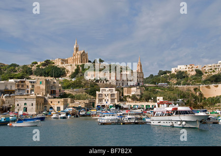 Port de Mgarr Gozo Ferry Malte Méditerranée Banque D'Images