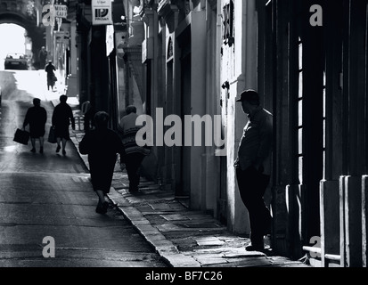 Photographie de la vie de la rue de La Valette Malte Banque D'Images