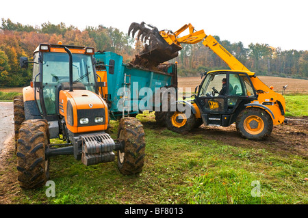 JCB 531-70 Agri télescopique agricole épandeur de fumier chargement - France. Banque D'Images