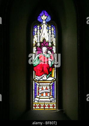 Une vitrelle représentant Isaiah, St Margaret d'Antioche, Leigh Delamere, Wiltshire Banque D'Images