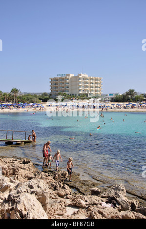 Sandy Bay, Ayia Napa, Chypre, District de Famagouste Banque D'Images