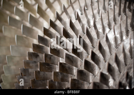 Close-up d'aubes de turbines dans un taux de dilution élevé moteur à réaction Banque D'Images