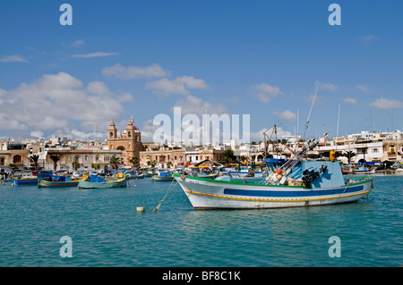 Malte Maltese Marsaxlokk Bay Village Pêche Voile Banque D'Images