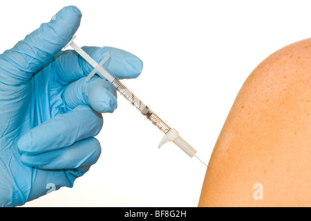 La préparation pour donner le H1N1 swine flu shot Banque D'Images