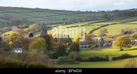 Coucher de soleil sur Cardinham, village pittoresque situé sur Bodmin Moor, Cornwall, UK Banque D'Images