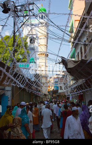 Nizam Embarquement au dargah, tombeau de Saint Soufi Khwaja Chishti dans Ajmer au Rajasthan Inde Banque D'Images