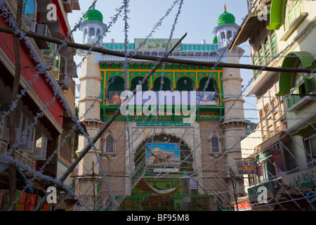 Nizam Embarquement au dargah, tombeau de Saint Soufi Khwaja Chishti dans Ajmer au Rajasthan Inde Banque D'Images