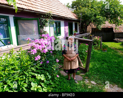 Athya, vieux, village hongrois roumain traditionnel Banque D'Images