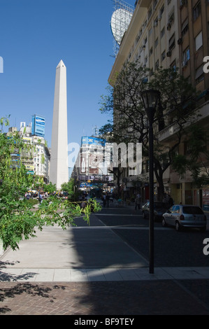 El Obelisco, l'Obélisque, l'avenue 9 de Julio, Buenos Aires, Argentine Banque D'Images