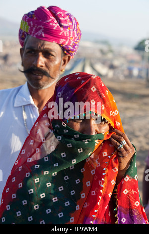Au couple Rajput juste chameau à Pushkar Inde Banque D'Images