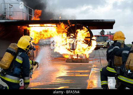 Moteur d'avion formation incendie avec des flammes d'age Banque D'Images