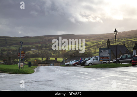 Scène de rue à Reeth Swaledale Yorkshire Dales National Park Banque D'Images