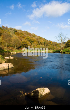 Balade dans la vallée de la Wye, le long de la rivière Wye Monmouthshire, qui établit une frontière naturelle entre le Pays de Galle et l'Angleterre. Banque D'Images