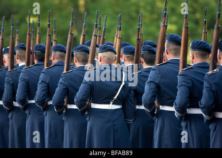 L'armée de conscrits des forces armées allemandes dans le Château Bellevue, Allemagne Banque D'Images