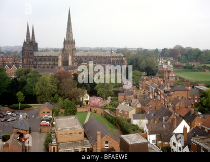 Royaume-uni, Angleterre, Staffordshire, Lichfield, centre-ville de St Marys Church Tower Banque D'Images