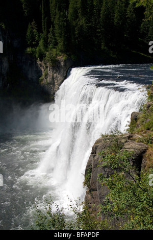 La région de Mesa Falls sur la fourchette d'Henry de la Snake River dans le comté de Fremont, Colorado, USA. Banque D'Images