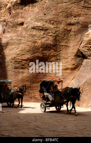 La calèche, le siq, Petra, Jordanie Banque D'Images