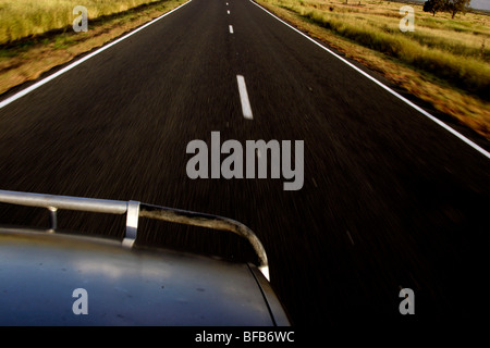 Ford Falcon Station Wagon sur les routes du Queensland, Australie Banque D'Images